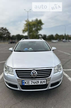 Универсал Volkswagen Passat 2008 в Днепре