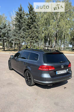 Універсал Volkswagen Passat 2011 в Житомирі