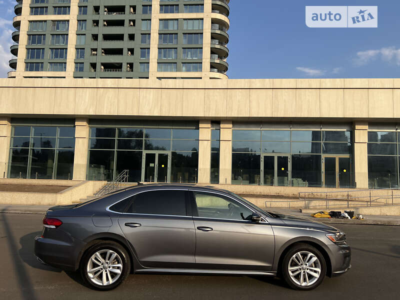 Седан Volkswagen Passat 2020 в Днепре