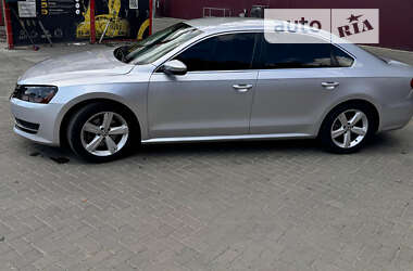 Седан Volkswagen Passat 2012 в Николаеве