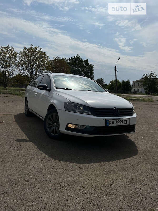 Универсал Volkswagen Passat 2012 в Кропивницком