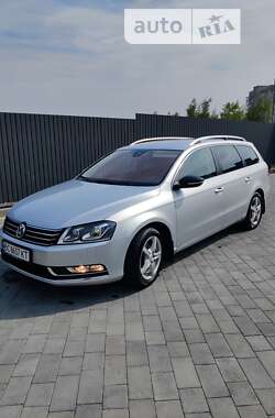 Универсал Volkswagen Passat 2014 в Червонограде