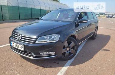 Универсал Volkswagen Passat 2011 в Львове