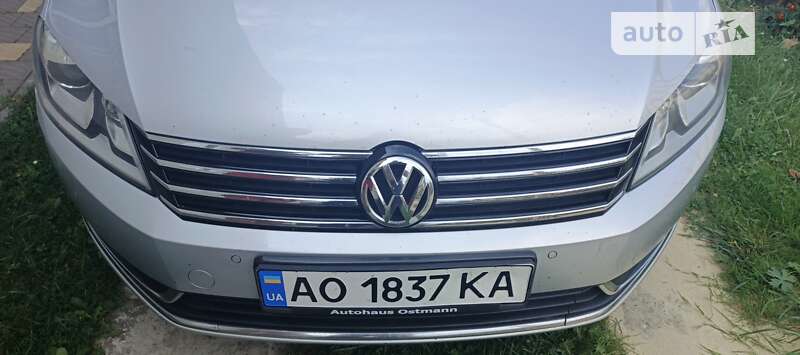 Універсал Volkswagen Passat 2012 в Львові