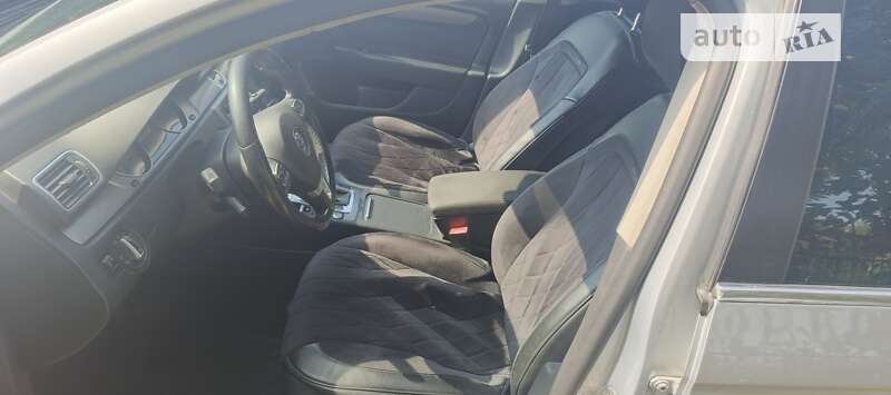 Універсал Volkswagen Passat 2012 в Львові