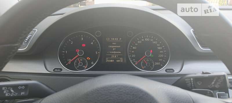 Універсал Volkswagen Passat 2012 в Львові