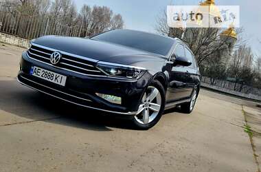 Універсал Volkswagen Passat 2019 в Дніпрі