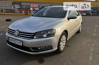 Седан Volkswagen Passat 2011 в Житомирі