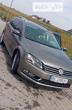 Універсал Volkswagen Passat 2011 в Львові