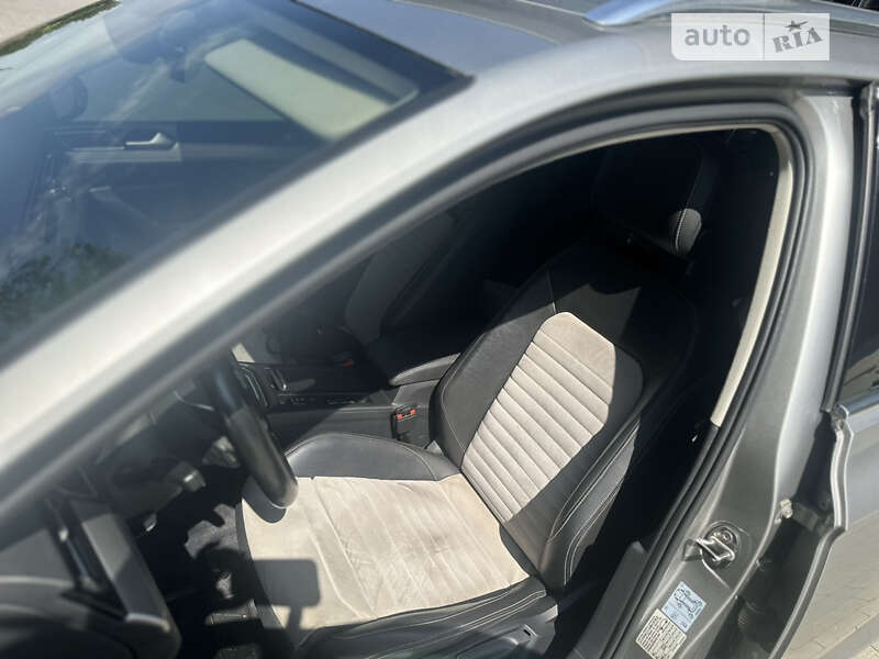 Универсал Volkswagen Passat 2016 в Ужгороде