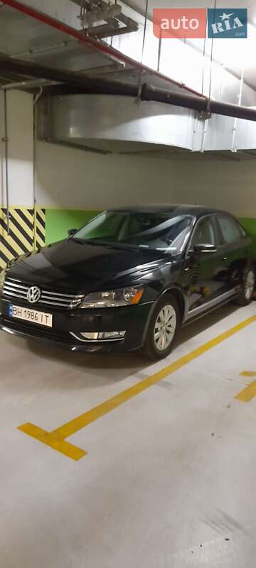Седан Volkswagen Passat 2014 в Одессе