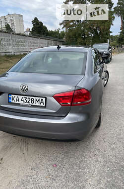 Седан Volkswagen Passat 2012 в Киеве