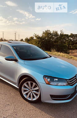 Седан Volkswagen Passat 2012 в Одесі