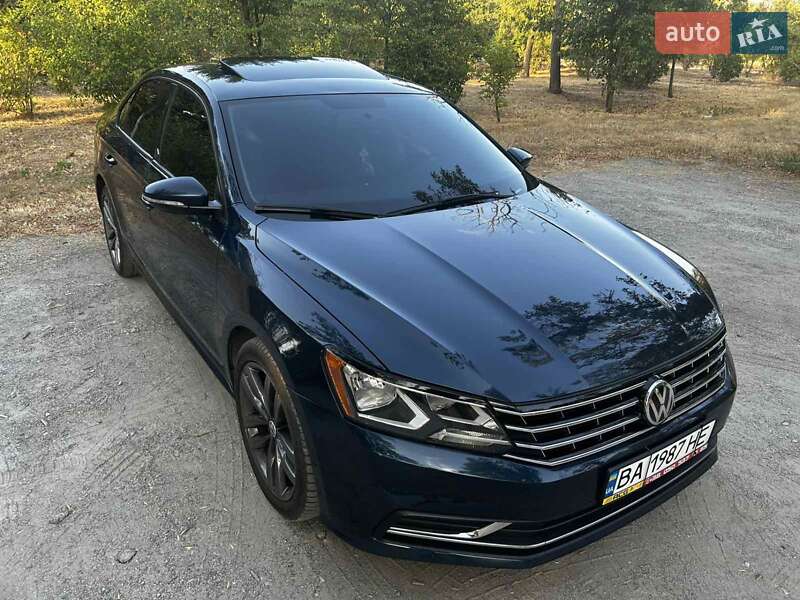 Седан Volkswagen Passat 2018 в Кропивницком
