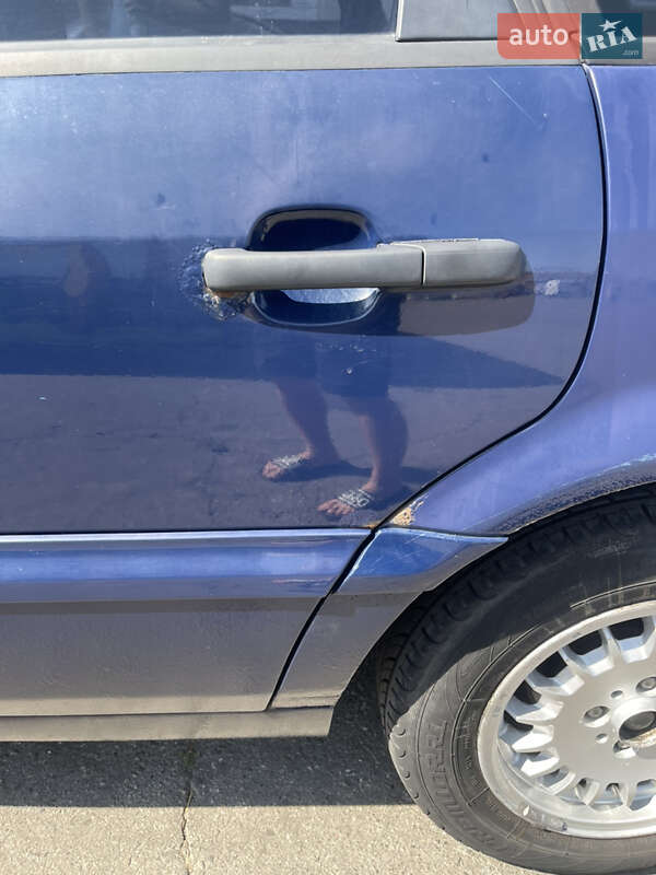 Седан Volkswagen Passat 1996 в Харькове