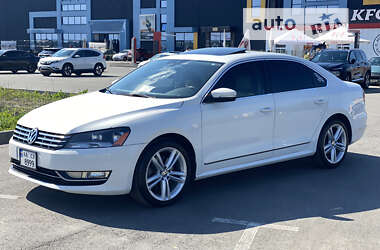 Седан Volkswagen Passat 2013 в Києві