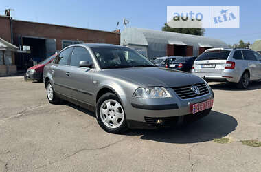 Седан Volkswagen Passat 2003 в Валках