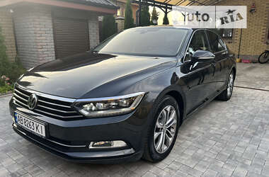 Седан Volkswagen Passat 2018 в Виннице