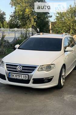 Универсал Volkswagen Passat 2010 в Ровно