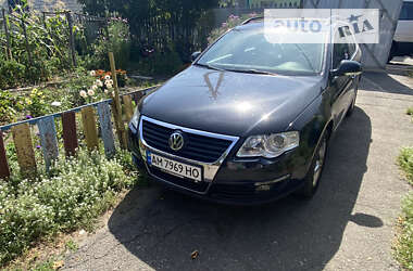 Універсал Volkswagen Passat 2006 в Житомирі