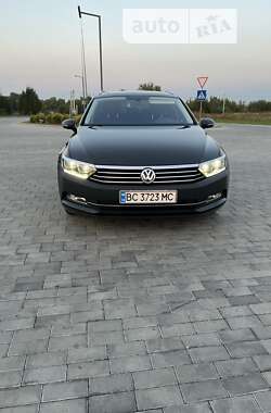 Универсал Volkswagen Passat 2015 в Червонограде