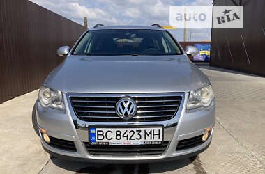 Універсал Volkswagen Passat 2010 в Ходореві