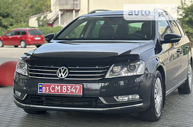 Універсал Volkswagen Passat 2012 в Житомирі