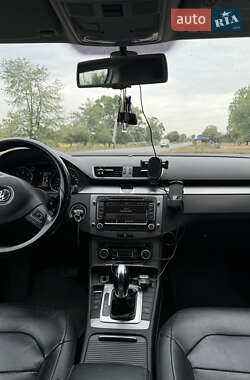 Универсал Volkswagen Passat 2011 в 