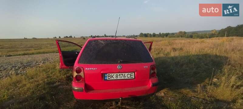 Универсал Volkswagen Passat 2000 в Костополе