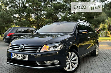 Универсал Volkswagen Passat 2012 в Дрогобыче