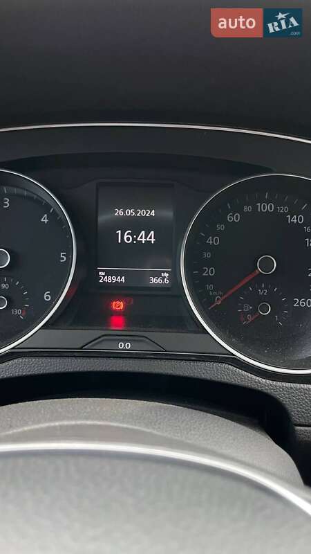 Седан Volkswagen Passat 2015 в Запорожье фото 10 Седан Volkswagen Passat 2015 в Запорожье