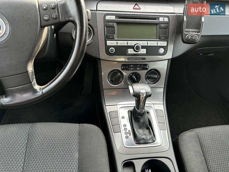 Универсал Volkswagen Passat 2008 в Житомире