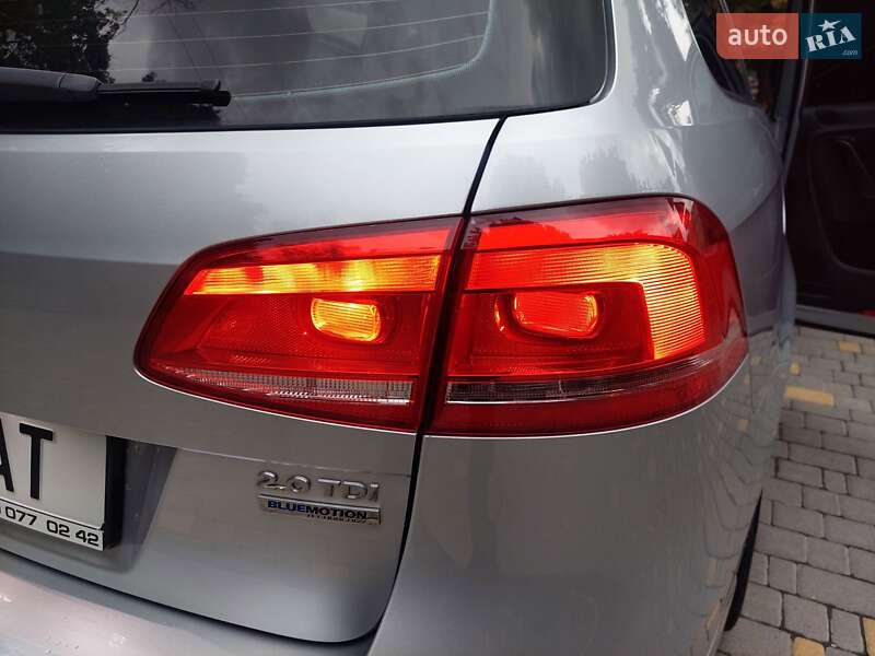 Універсал Volkswagen Passat 2013 в Одесі