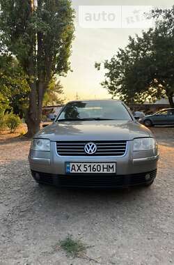 Седан Volkswagen Passat 2004 в Харкові