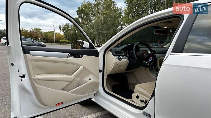 Седан Volkswagen Passat 2012 в Кривом Роге