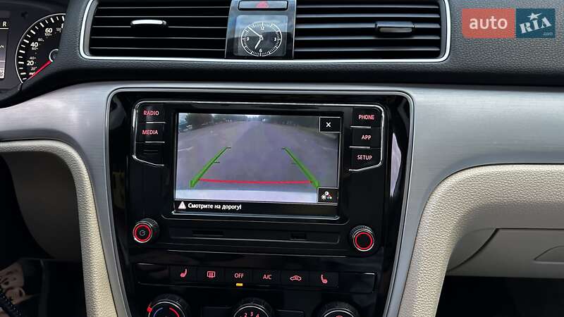 Седан Volkswagen Passat 2012 в Кривом Роге