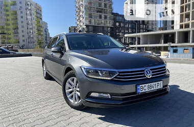 Универсал Volkswagen Passat 2017 в Львове