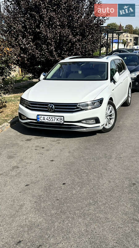 Універсал Volkswagen Passat 2019 в Умані
