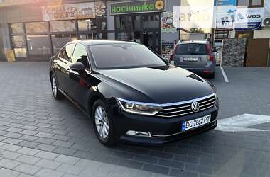 Седан Volkswagen Passat 2018 в Стрию