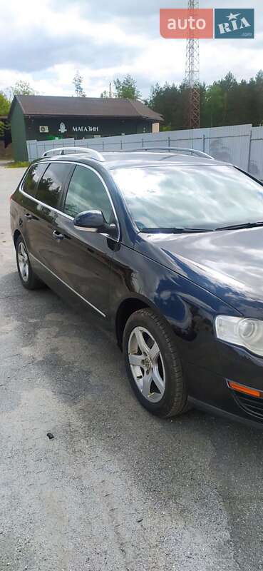 Універсал Volkswagen Passat 2007 в Житомирі