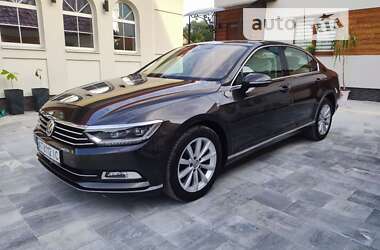 Седан Volkswagen Passat 2015 в Коломиї