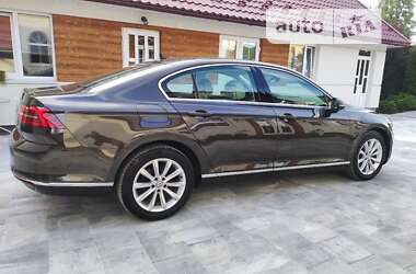 Седан Volkswagen Passat 2015 в Коломые