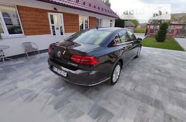 Седан Volkswagen Passat 2015 в Коломые