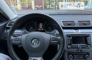Универсал Volkswagen Passat 2011 в 