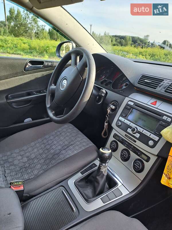 Универсал Volkswagen Passat 2006 в Коломые