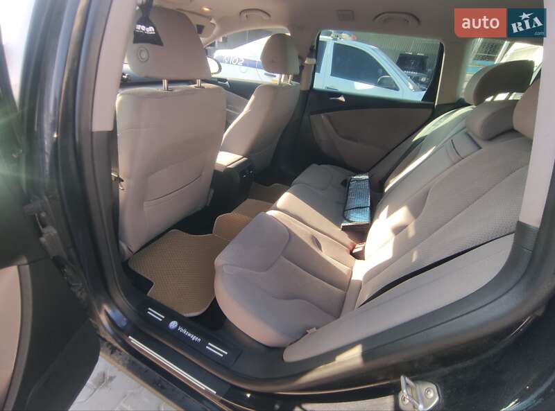 Універсал Volkswagen Passat 2009 в Старокостянтинові