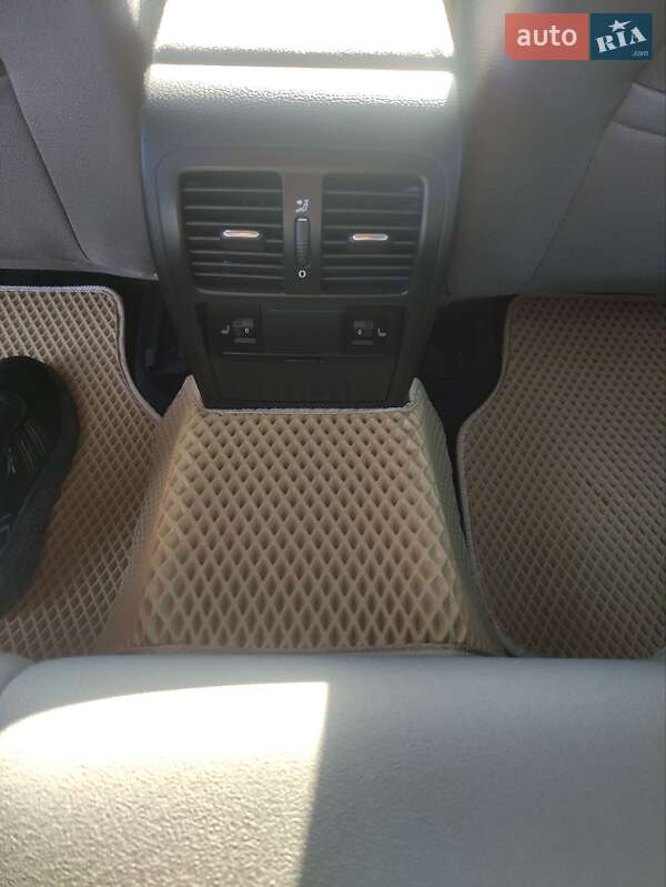 Універсал Volkswagen Passat 2009 в Старокостянтинові
