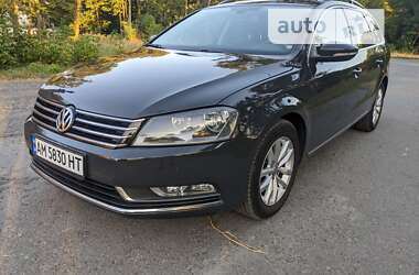 Універсал Volkswagen Passat 2012 в Звягелі