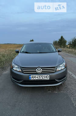 Седан Volkswagen Passat 2013 в Житомирі