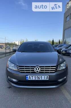 Седан Volkswagen Passat 2014 в Івано-Франківську